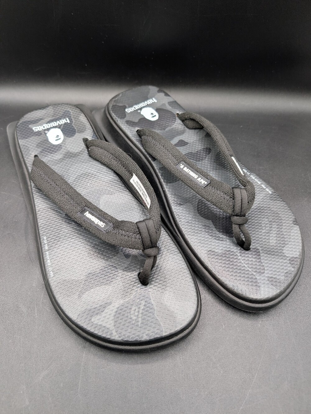 NWOT A Bathing Ape BAPE × Havaianas Tradi Zori "Black Camo" US 13 EU 47